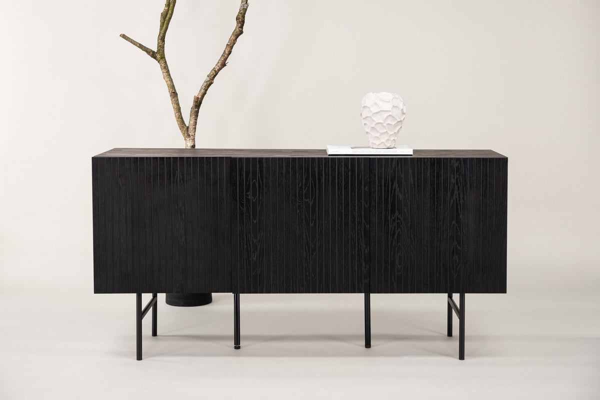 Björkön Kabinett in Schwarz präsentiert im Onlineshop von KAQTU Design AG. Cabinet ist von Vind