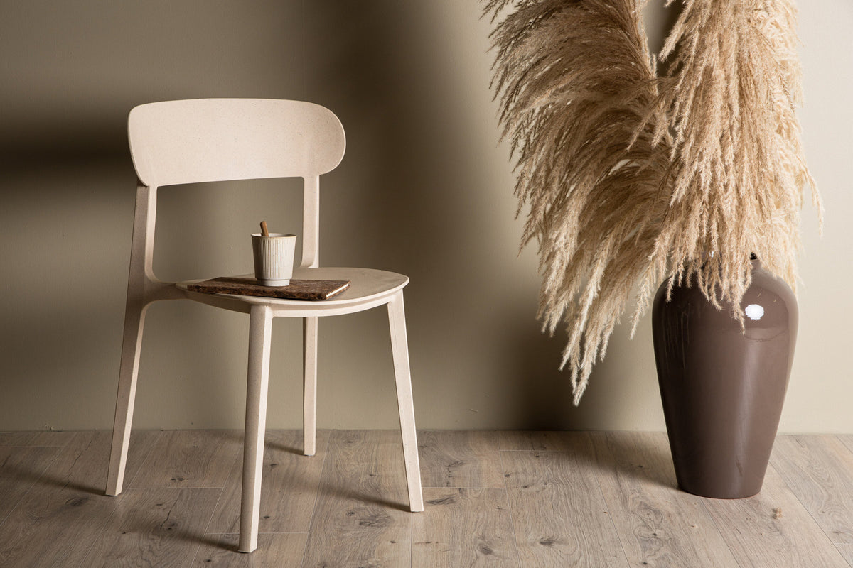 Åstol Stuhl in Beige präsentiert im Onlineshop von KAQTU Design AG. Stuhl ist von Venture Home
