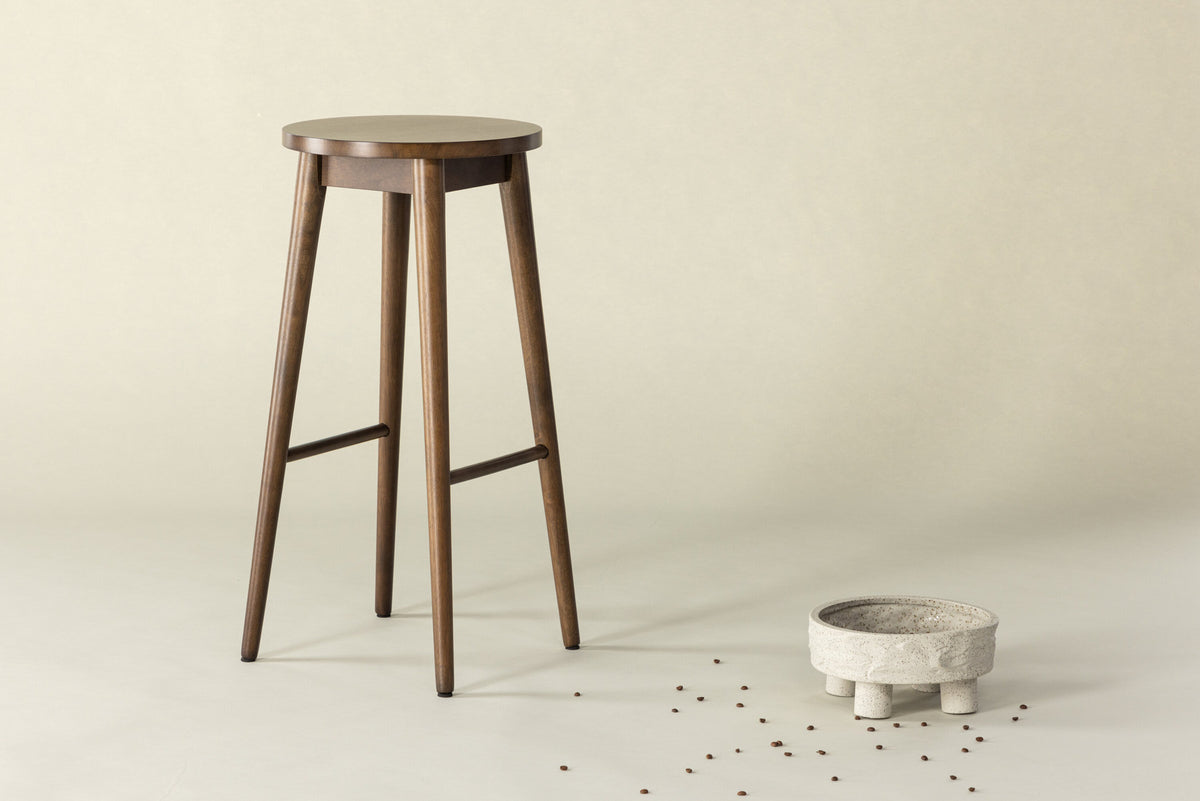 Mollösand Barstuhl in Mokka präsentiert im Onlineshop von KAQTU Design AG. Barhocker ist von Vind