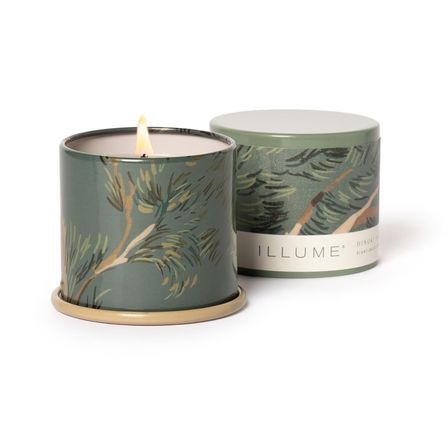 Hinoki Sage Demi Vanity Tin Kerze, Grün, in Grün präsentiert im Onlineshop von KAQTU Design AG. Duftkerze ist von Illume