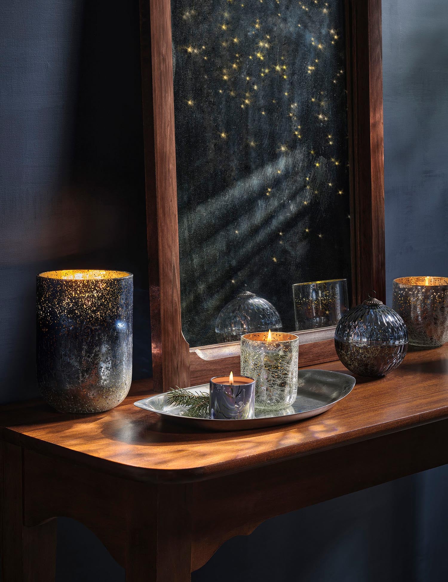 North Sky Demi Vanity Tin Kerze, Blau, in Blau präsentiert im Onlineshop von KAQTU Design AG. Duftkerze ist von Illume