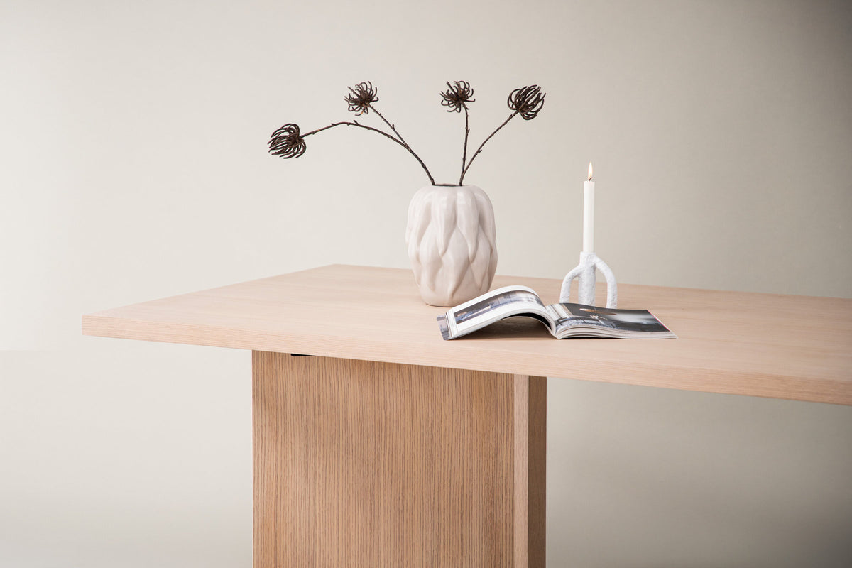 Bassholmen Tisch in Tünchen präsentiert im Onlineshop von KAQTU Design AG. Esstisch ist von Vind