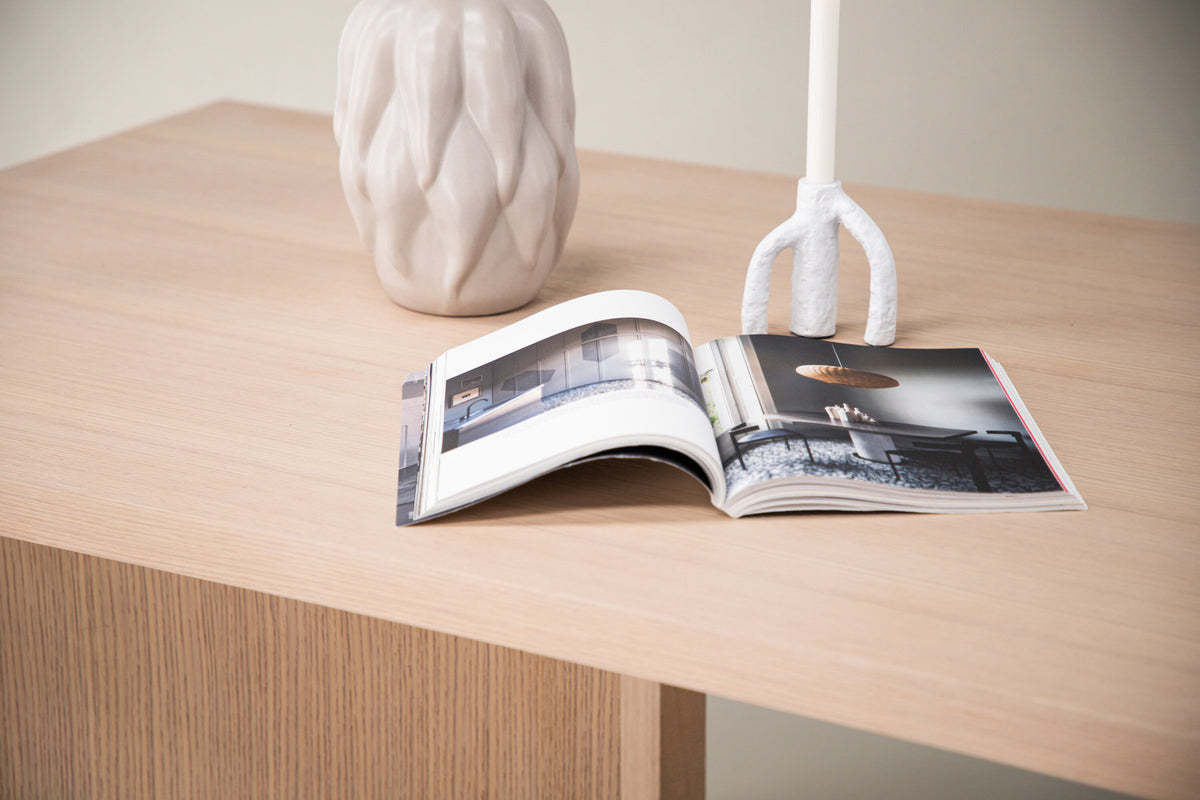 Bassholmen Tisch in Tünchen präsentiert im Onlineshop von KAQTU Design AG. Esstisch ist von Vind