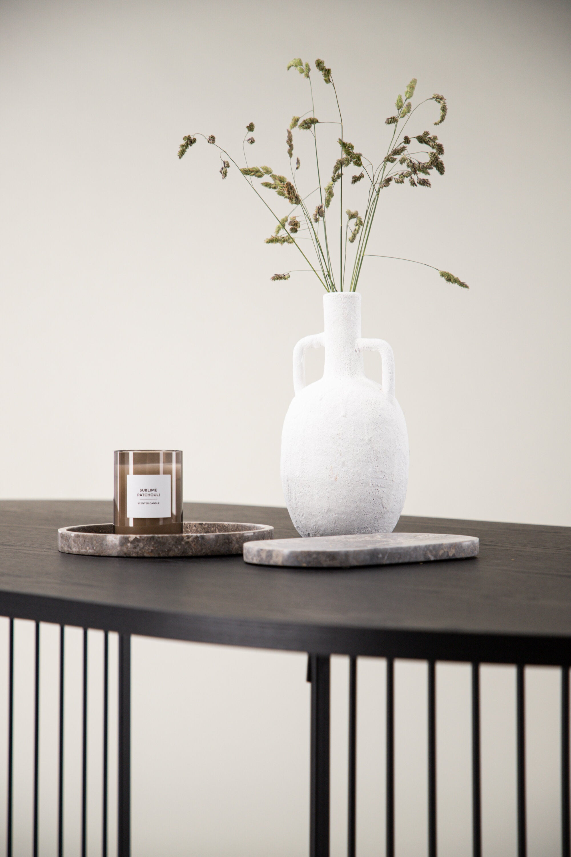 Hamneskär Tisch in Schwarz präsentiert im Onlineshop von KAQTU Design AG. Esstisch ist von Vind