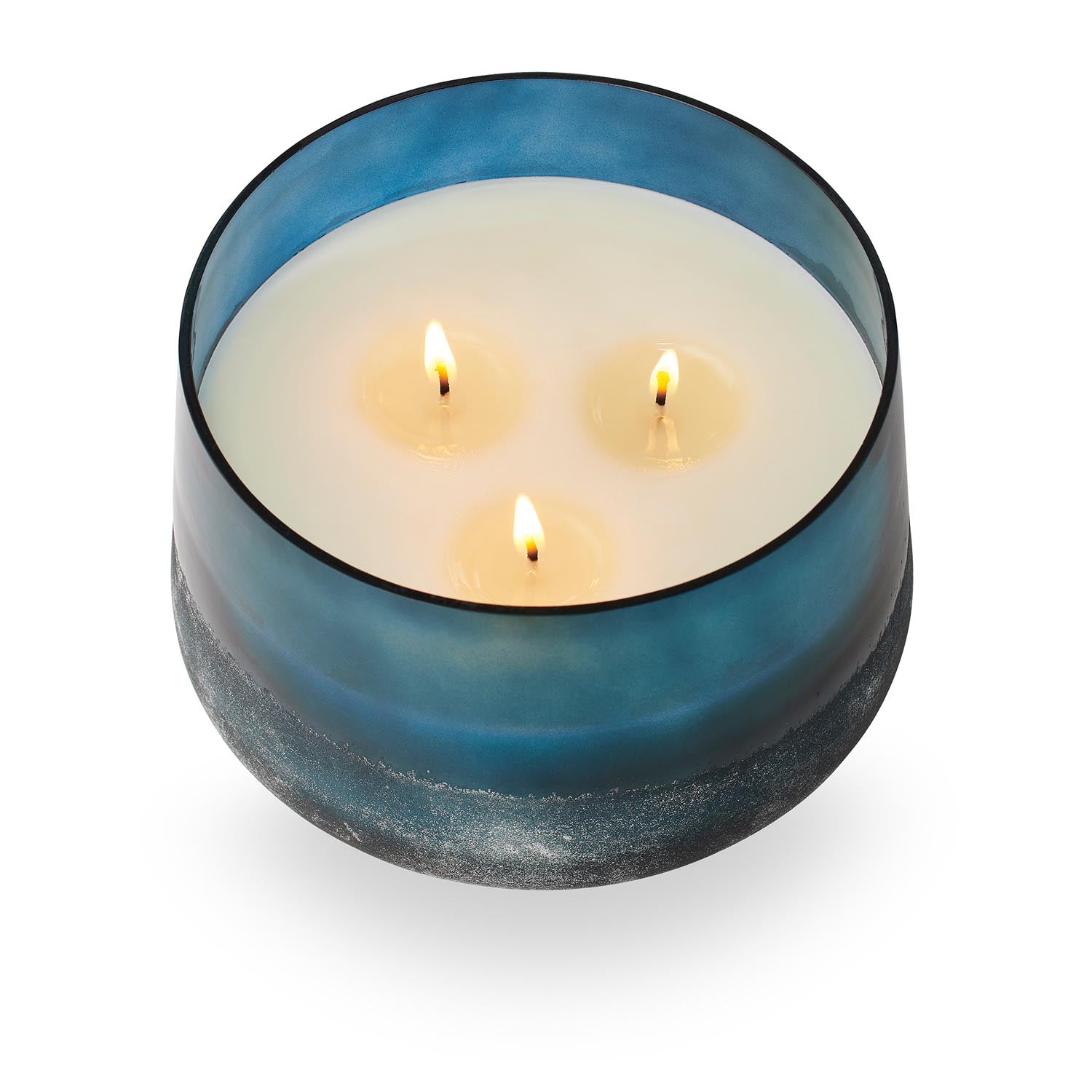 Hidden Lake Baltic Glas Duftkerze, Blau, in Blau präsentiert im Onlineshop von KAQTU Design AG. Duftkerze ist von Illume