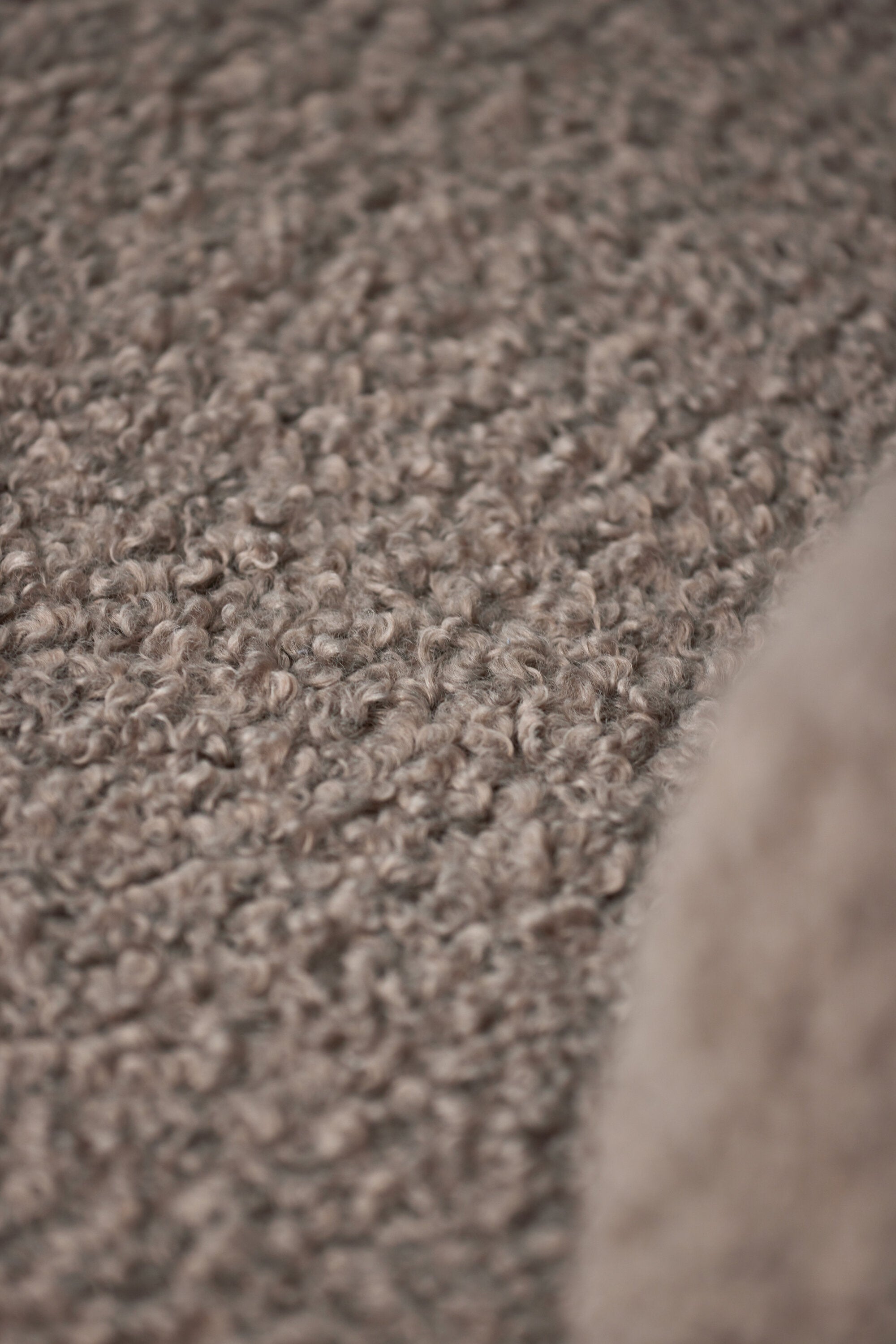 Nordkoster Sessel in Beige präsentiert im Onlineshop von KAQTU Design AG. Sessel mit Armlehnen ist von Vind