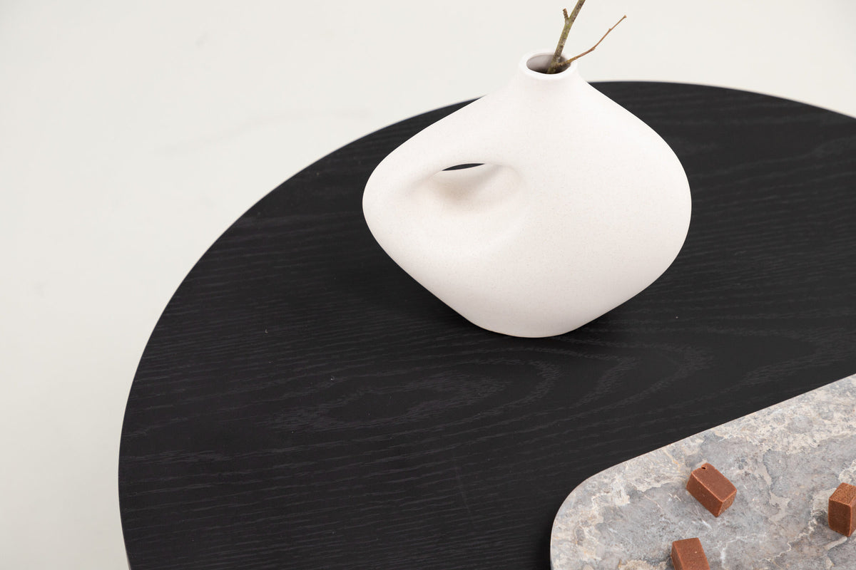 Saltö Beistelltisch in Schwarz präsentiert im Onlineshop von KAQTU Design AG. Beistelltisch ist von Vind