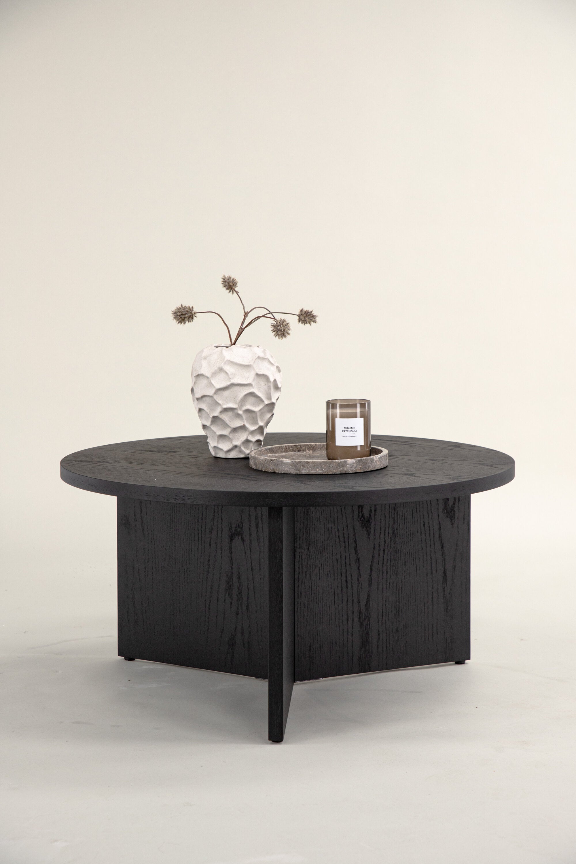 Saltö Beistelltisch in Schwarz präsentiert im Onlineshop von KAQTU Design AG. Beistelltisch ist von Vind