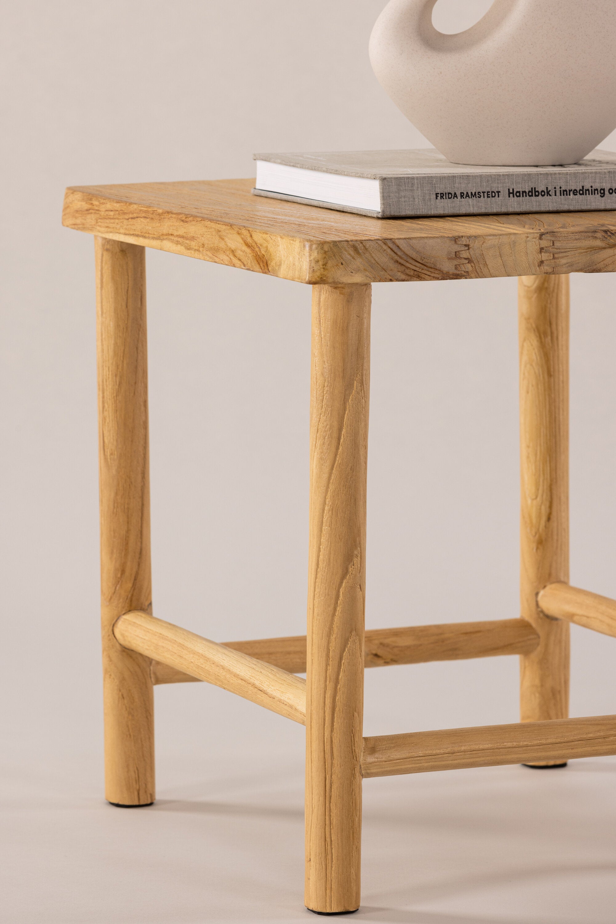 Noster Ottoman / Pouf in Natur präsentiert im Onlineshop von KAQTU Design AG. Hocker ist von Vind