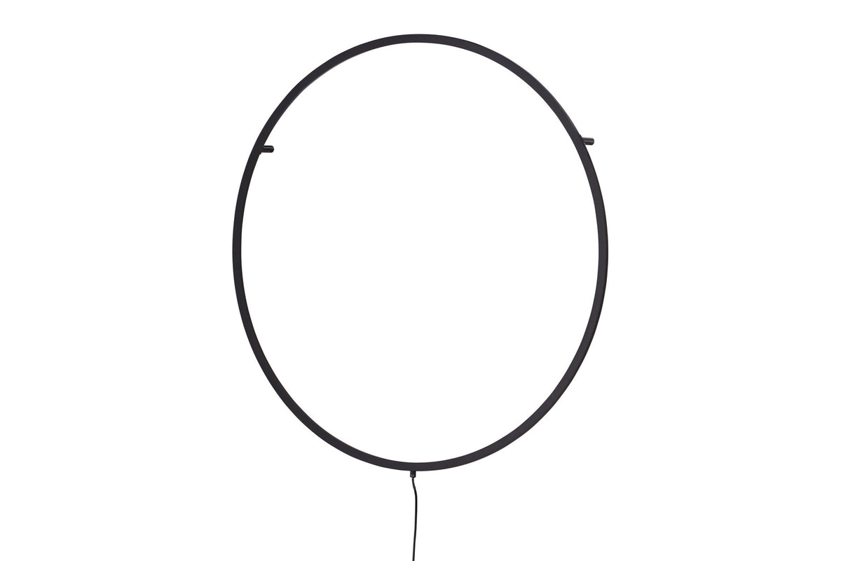 Sörmjöle x Josefin Lustig Wandleuchte in Schwarz präsentiert im Onlineshop von KAQTU Design AG. Wandleuchte ist von Vind