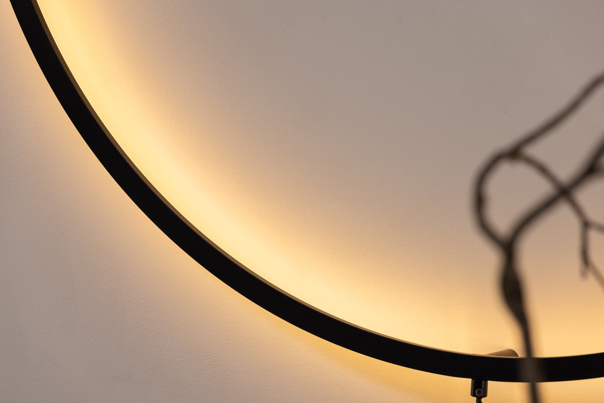 Sörmjöle x Josefin Lustig Wandleuchte in Schwarz präsentiert im Onlineshop von KAQTU Design AG. Wandleuchte ist von Vind