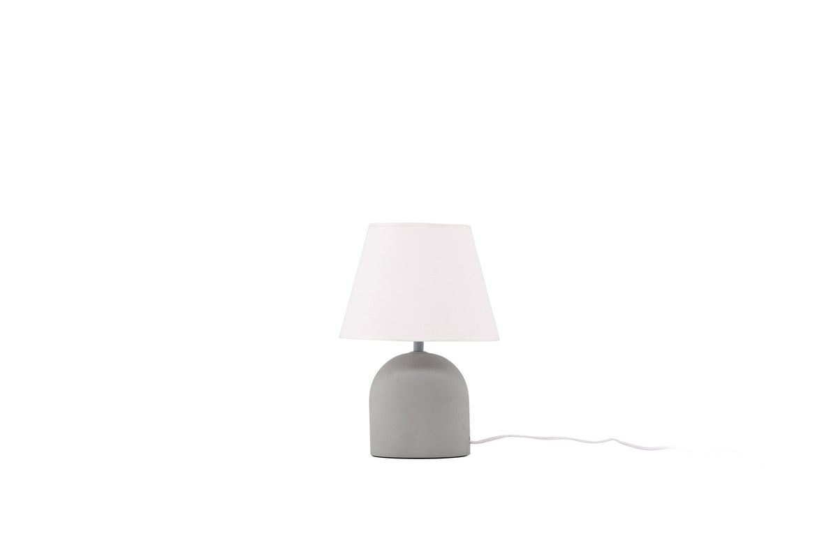 Styrsö Tischleuchte in Grau präsentiert im Onlineshop von KAQTU Design AG. Tischleuchte ist von Vind