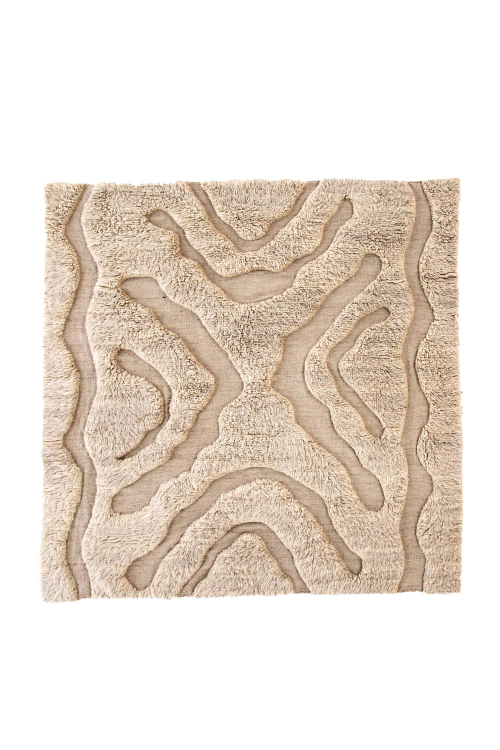 Trondheim x Josefin Lustig Teppich in Beige präsentiert im Onlineshop von KAQTU Design AG. Teppich ist von Vind