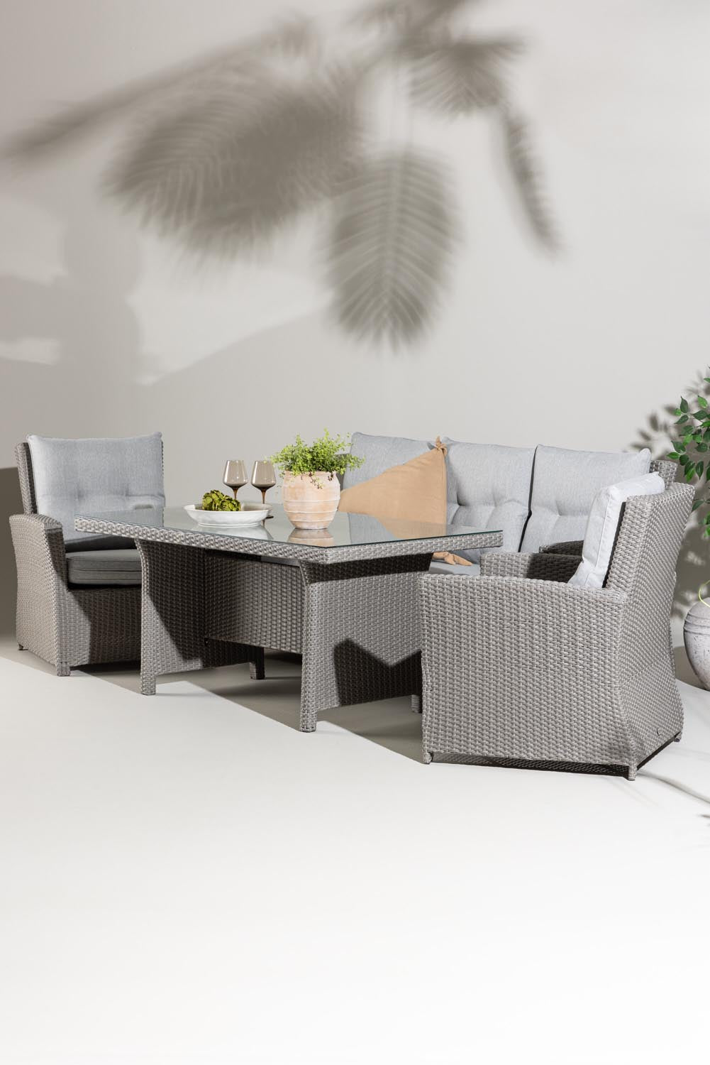 Brentwood Sofagarnitur in Grau präsentiert im Onlineshop von KAQTU Design AG. Loungeset ist von Venture Home