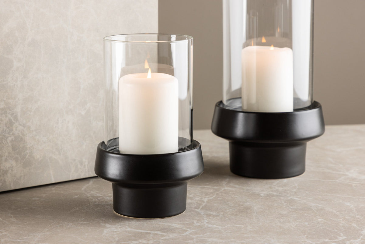 Teelichthalter Davida von Venture Home aus Steinzeug in Schwarz mit klaren Glasdetails, Grösse D: 13 cm x H: 20 cm, rundes Design.