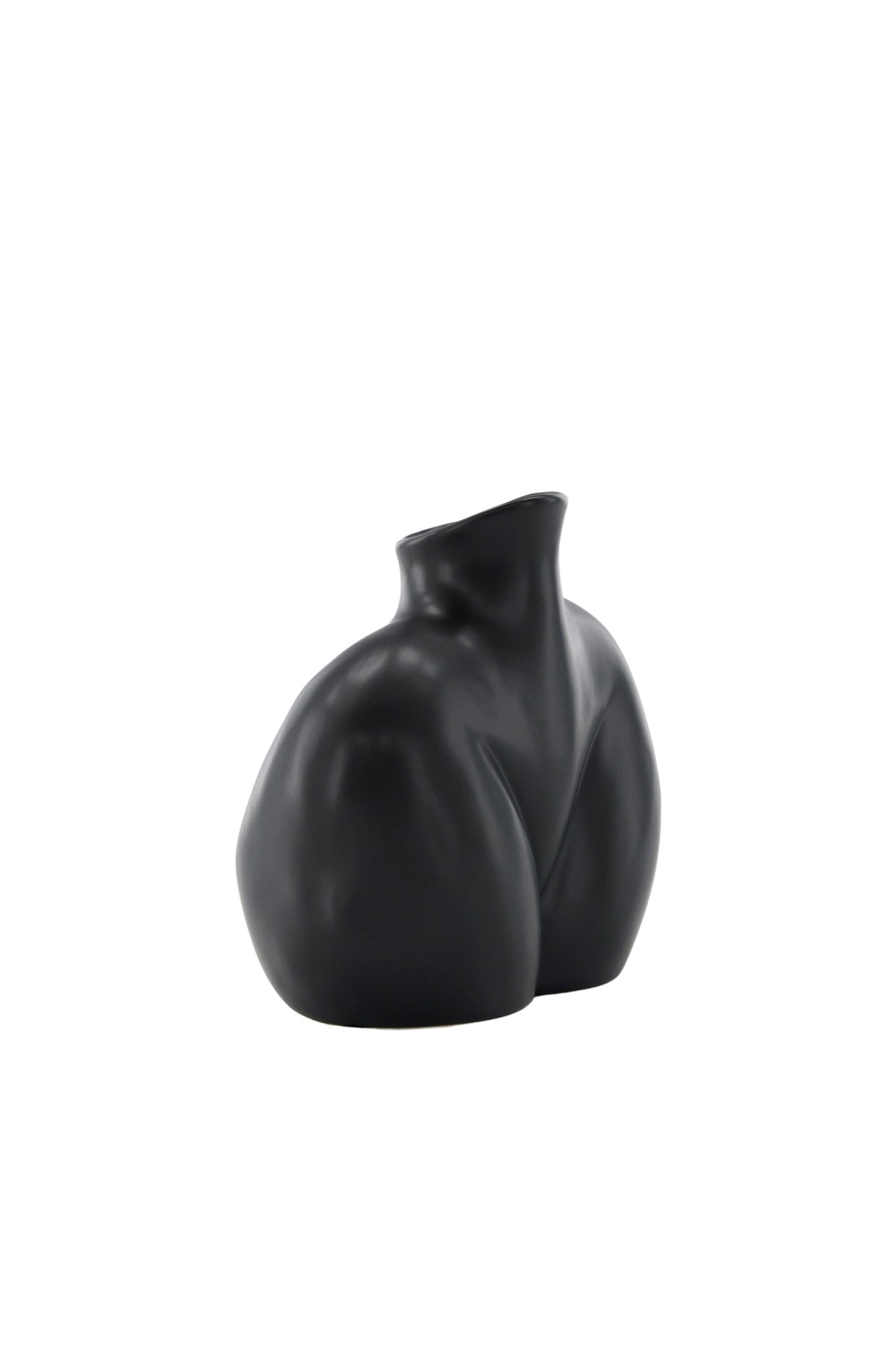 Cremefarbene Harvey Vase aus Steinzeug von Venture Home mit geschwungener, an die weibliche Form angelehnter Silhouette.