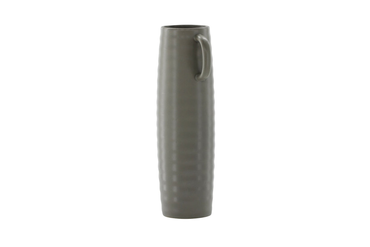 Beige Cent Vase von Venture Home aus Steinzeug mit wellenförmiger Struktur und zwei asymmetrisch angebrachten Griffen an den Seiten.