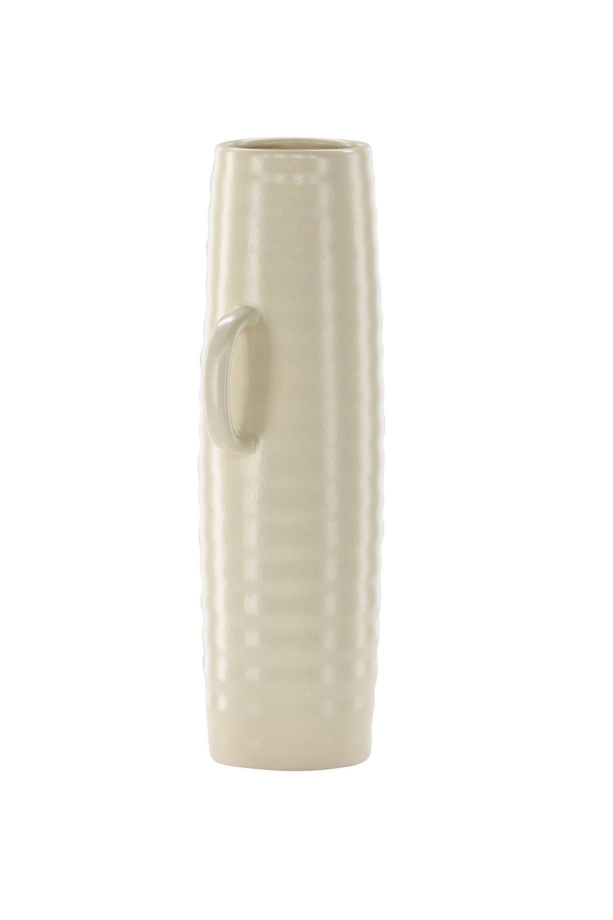 Beige Cent Vase von Venture Home aus Steinzeug mit wellenförmiger Struktur und zwei asymmetrisch angebrachten Griffen an den Seiten.