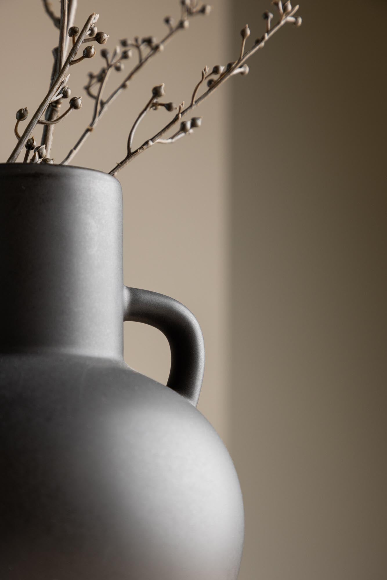 Cent Vase in Braun präsentiert im Onlineshop von KAQTU Design AG. Vase ist von Venture Home