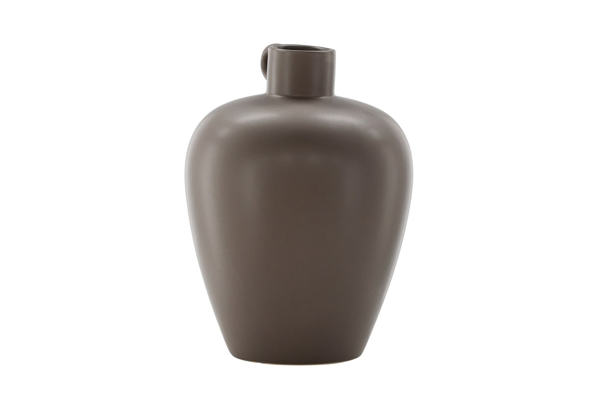 Beige Cent Vase von Venture Home aus Steinzeug mit wellenförmiger Struktur und zwei asymmetrisch angebrachten Griffen an den Seiten.