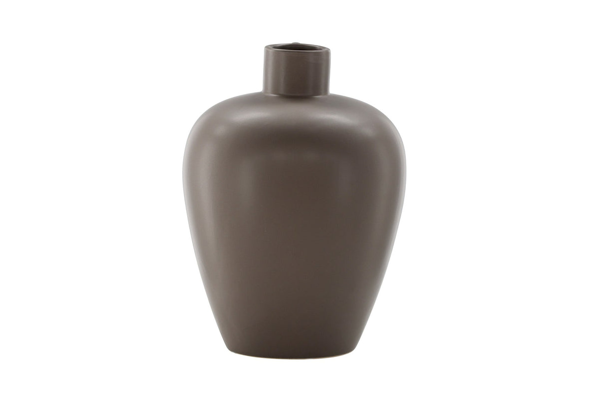Beige Cent Vase von Venture Home aus Steinzeug mit wellenförmiger Struktur und zwei asymmetrisch angebrachten Griffen an den Seiten.