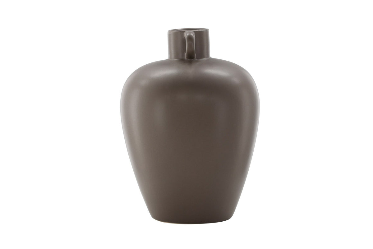 Beige Cent Vase von Venture Home aus Steinzeug mit wellenförmiger Struktur und zwei asymmetrisch angebrachten Griffen an den Seiten.
