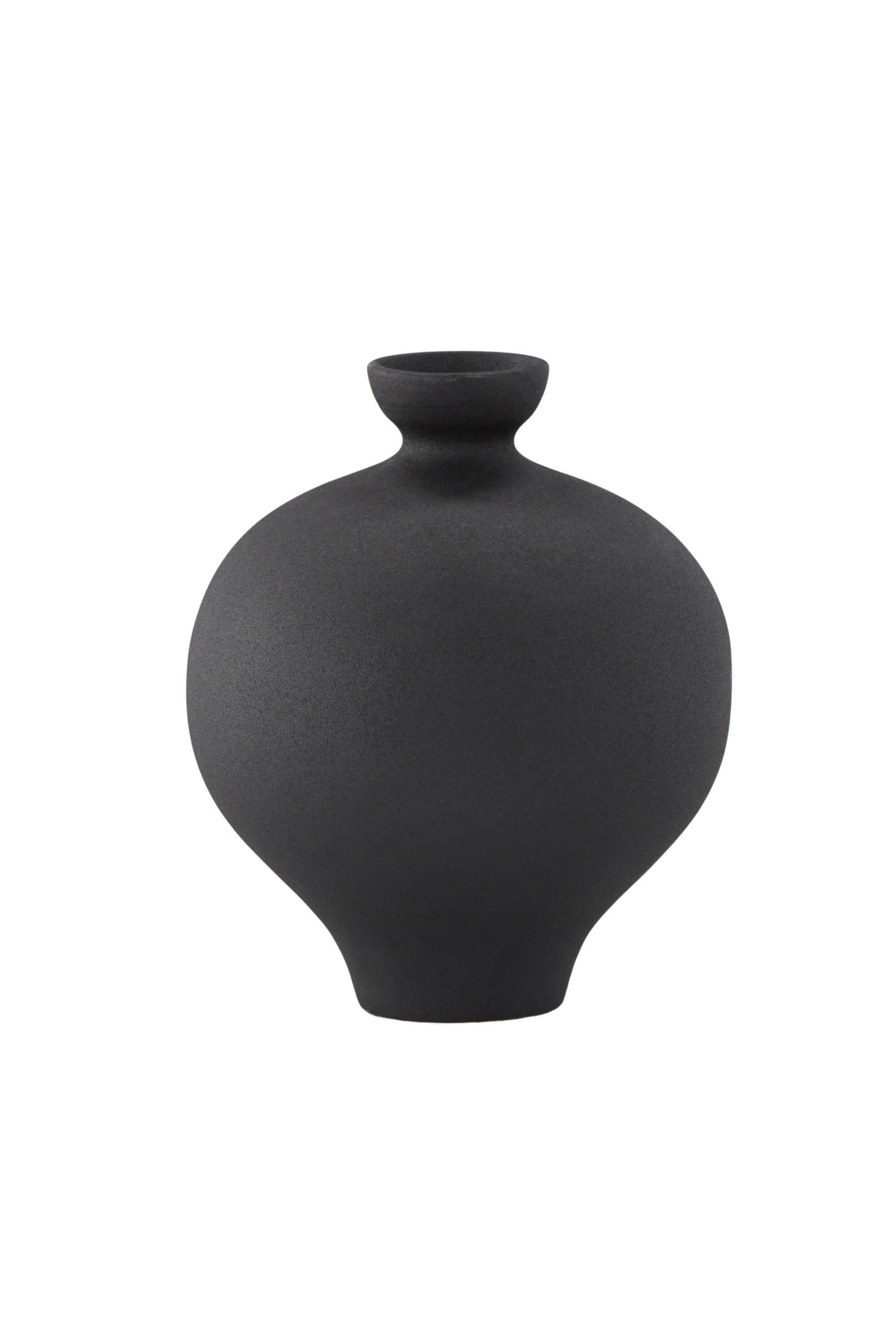 Rellis Vase in Schwarz präsentiert im Onlineshop von KAQTU Design AG. Vase ist von Venture Home