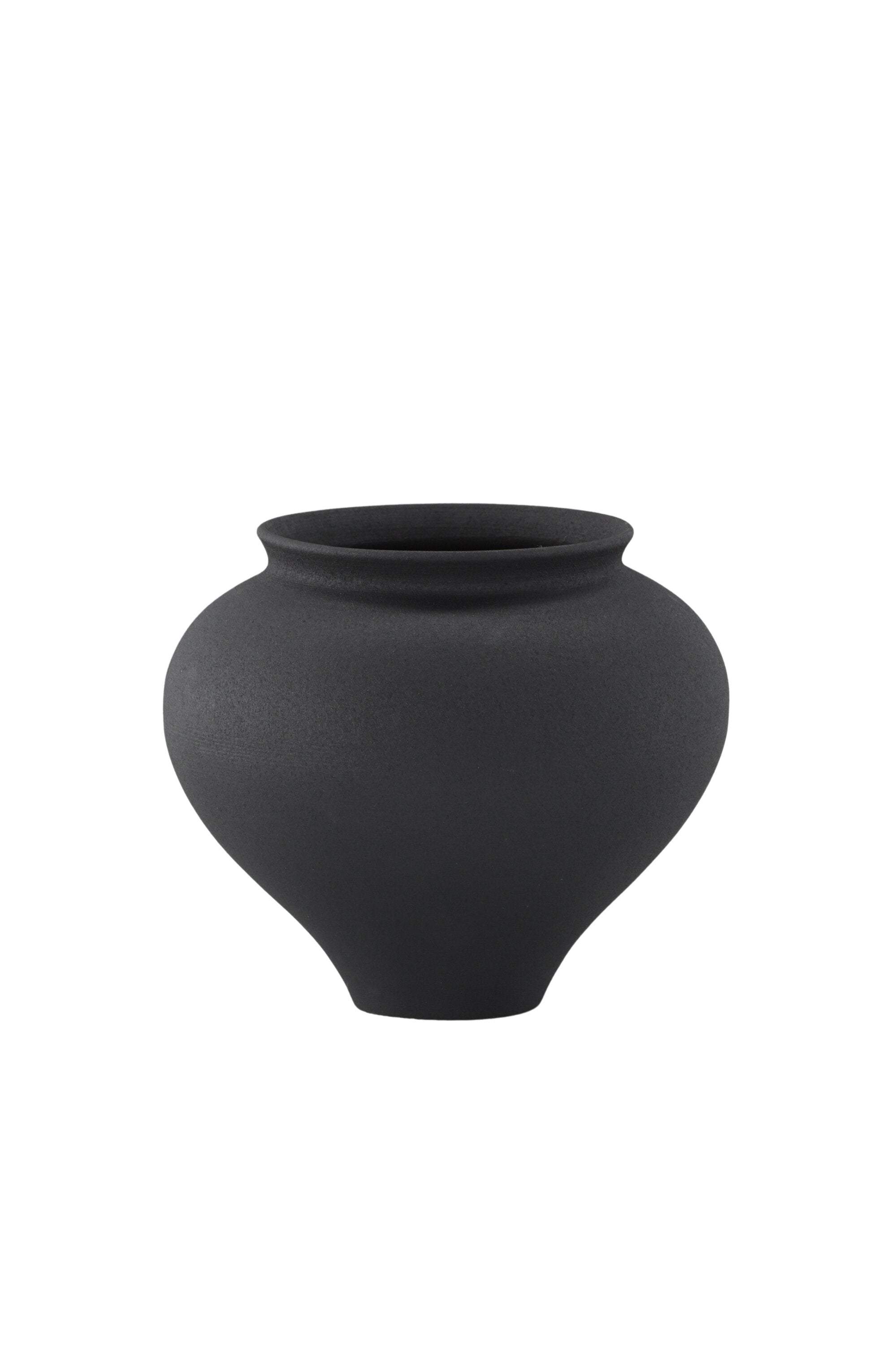 Rellis Vase in Schwarz präsentiert im Onlineshop von KAQTU Design AG. Vase ist von Venture Home