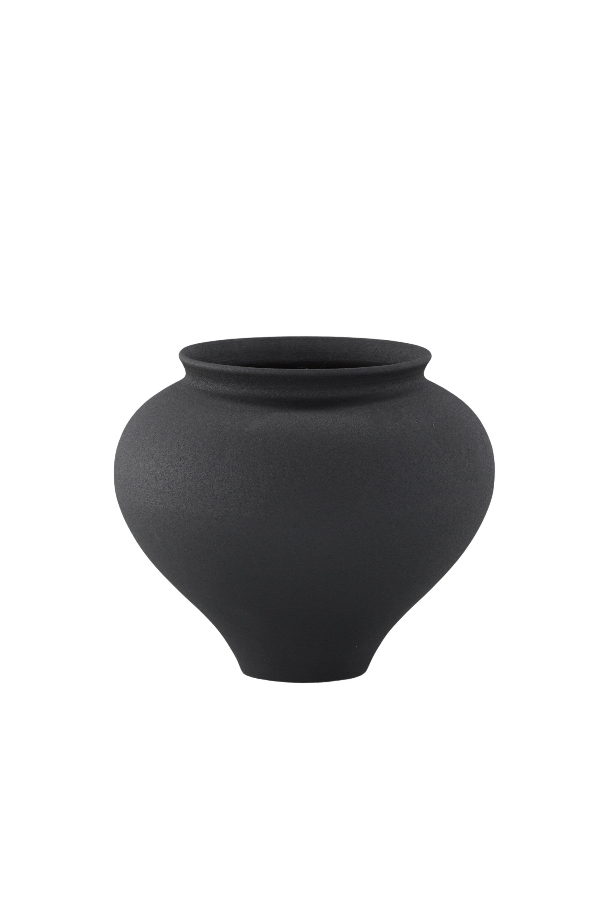 Rellis Vase in Schwarz präsentiert im Onlineshop von KAQTU Design AG. Vase ist von Venture Home