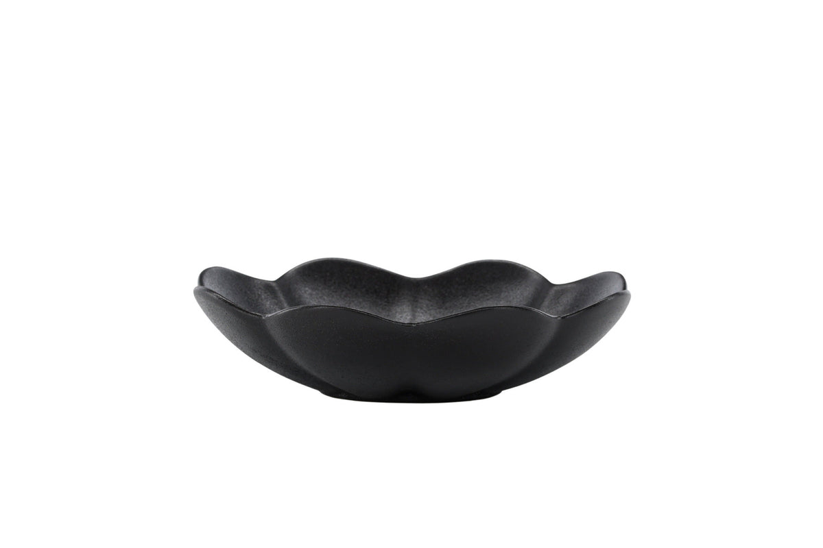 Wabi Sabi Teller in Schwarz präsentiert im Onlineshop von KAQTU Design AG. Teller ist von Venture Home