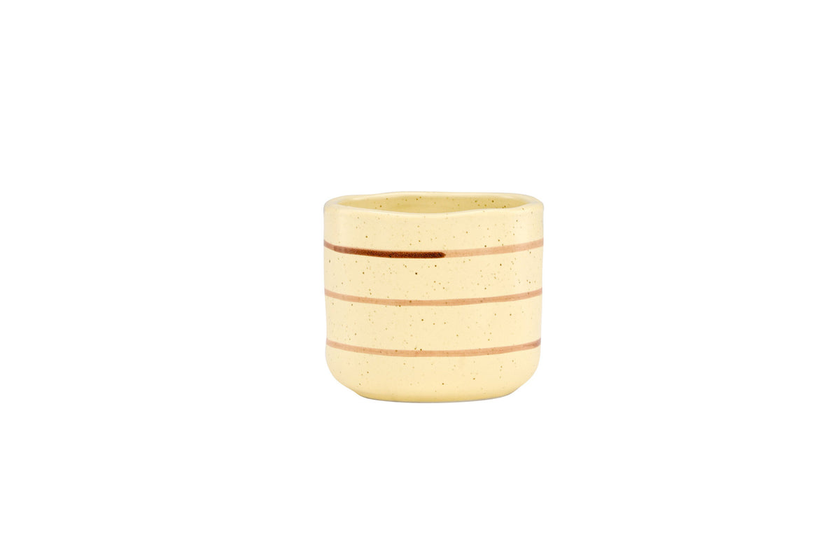 Kutie Kaffeetasse in Mehrfarbig präsentiert im Onlineshop von KAQTU Design AG. Kaffeetassen ist von Venture Home