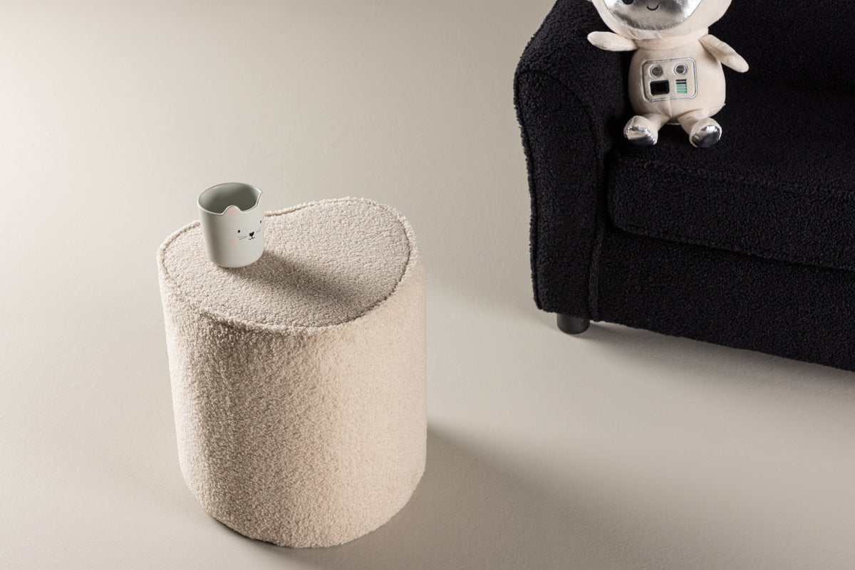 Heart Kinderstuhl in Beige präsentiert im Onlineshop von KAQTU Design AG. Hocker ist von Venture Home