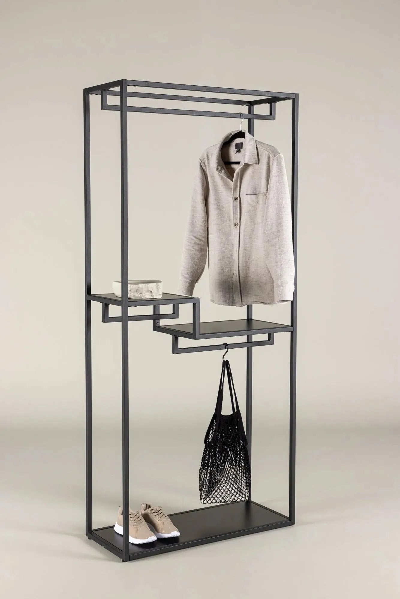 Staal Hänger: Minimalistische Leuchte für urbanes Wohndesign.