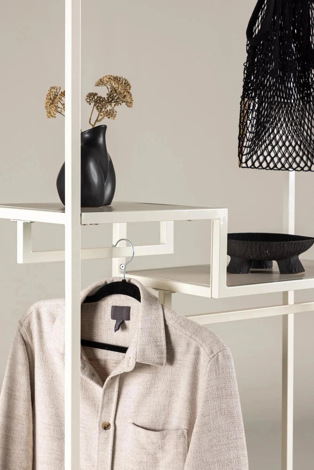 Eleganter Staal Hänger von Venture Home für moderne Raumgestaltung.