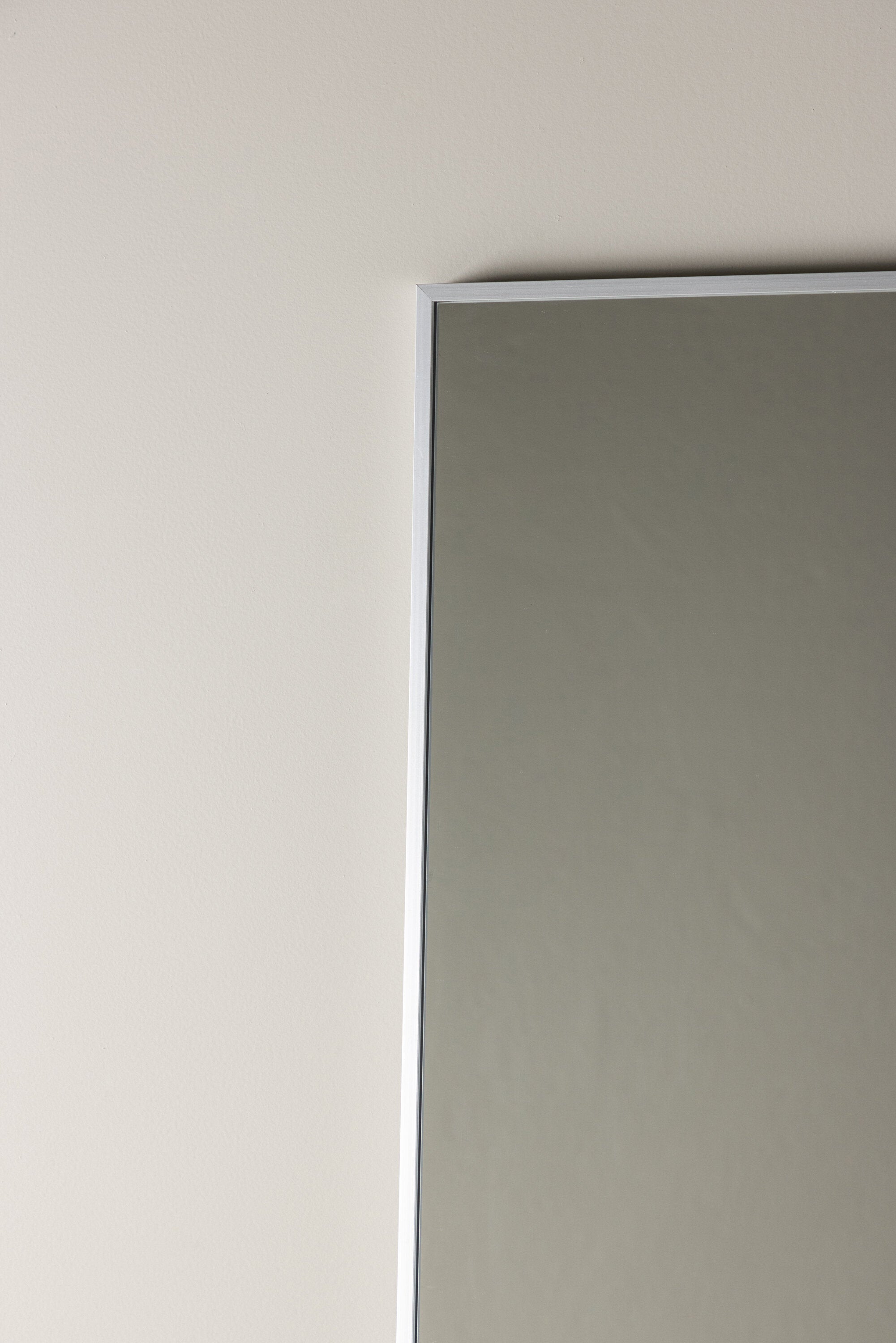 Dalton Spiegel in Silber präsentiert im Onlineshop von KAQTU Design AG. Spiegel ist von Venture Home