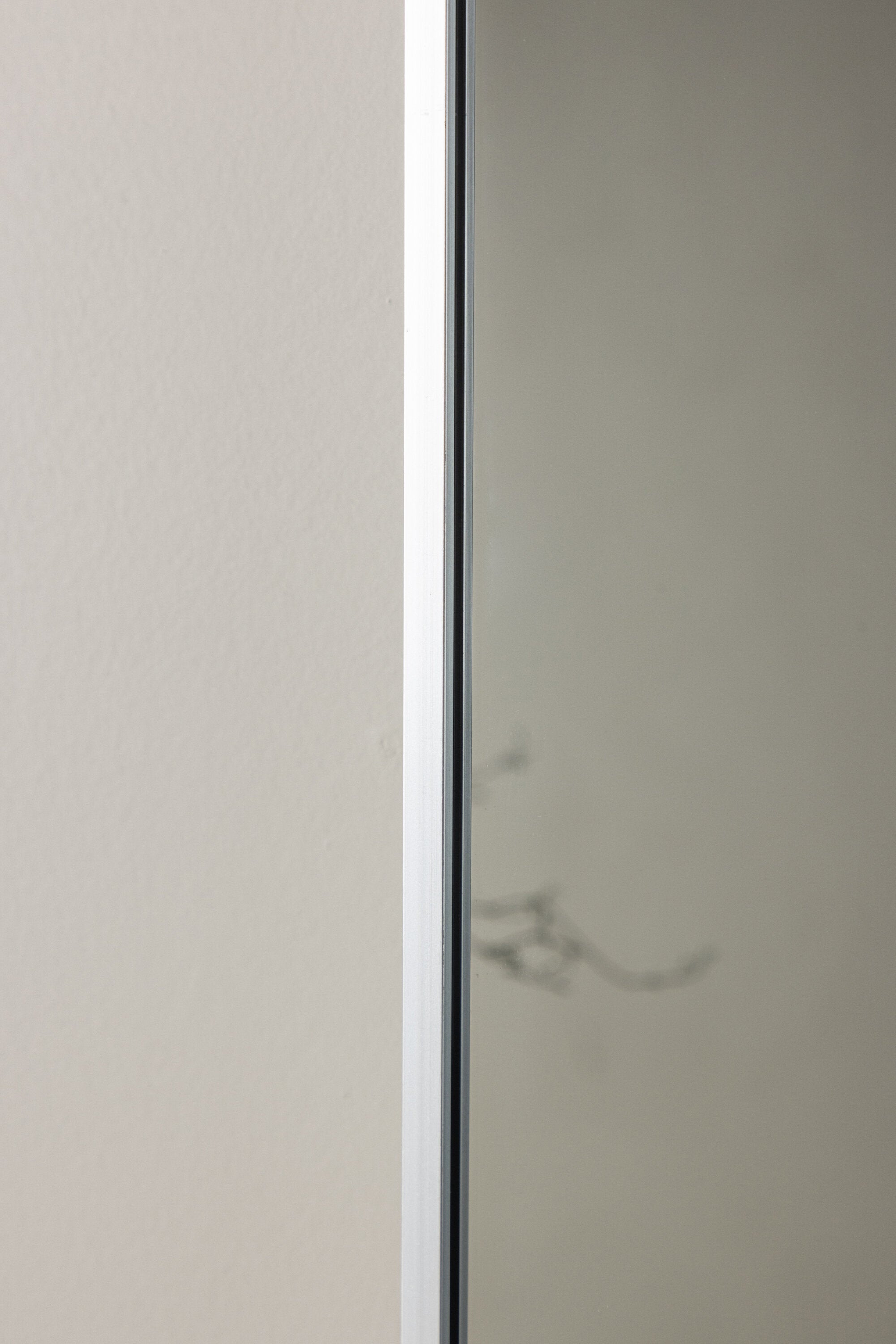 Dalton Spiegel in Silber präsentiert im Onlineshop von KAQTU Design AG. Spiegel ist von Venture Home