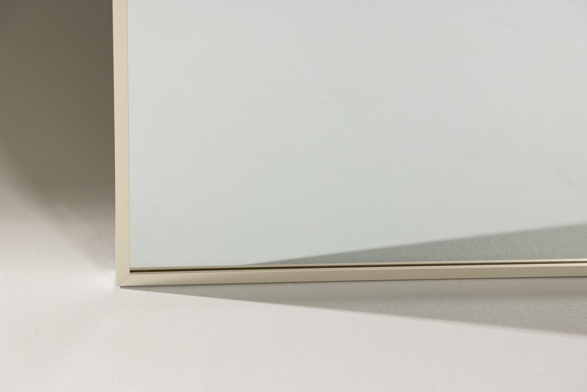 Spiegel Orlando Large in Beige präsentiert im Onlineshop von KAQTU Design AG. Spiegel ist von Venture Home