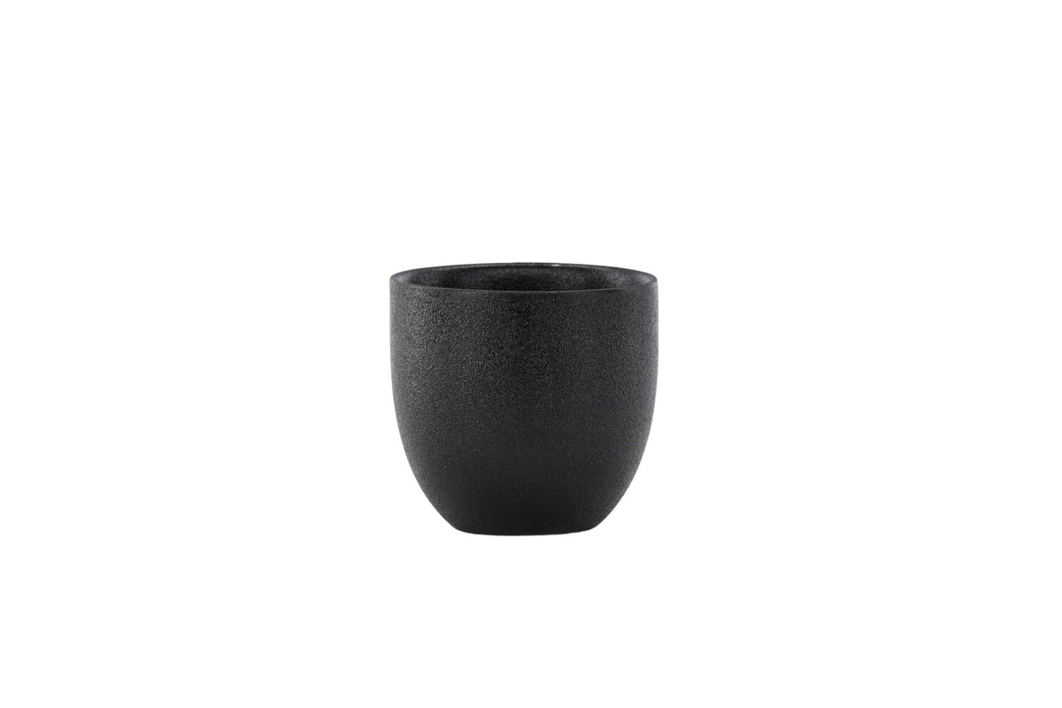 Wabi Sabi Kaffeetasse in Schwarz präsentiert im Onlineshop von KAQTU Design AG. Kaffeetassen ist von Venture Home