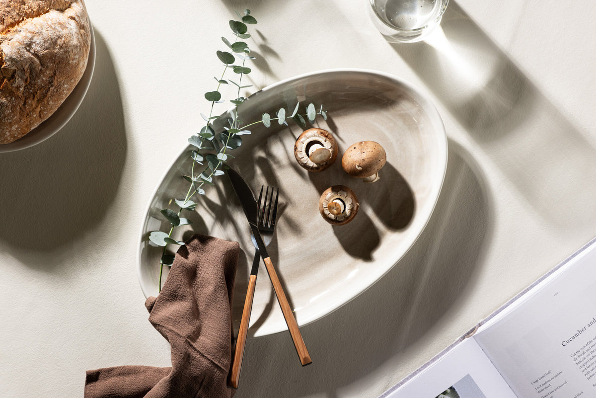 Jubie Teller in Beige präsentiert im Onlineshop von KAQTU Design AG. Teller ist von Venture Home