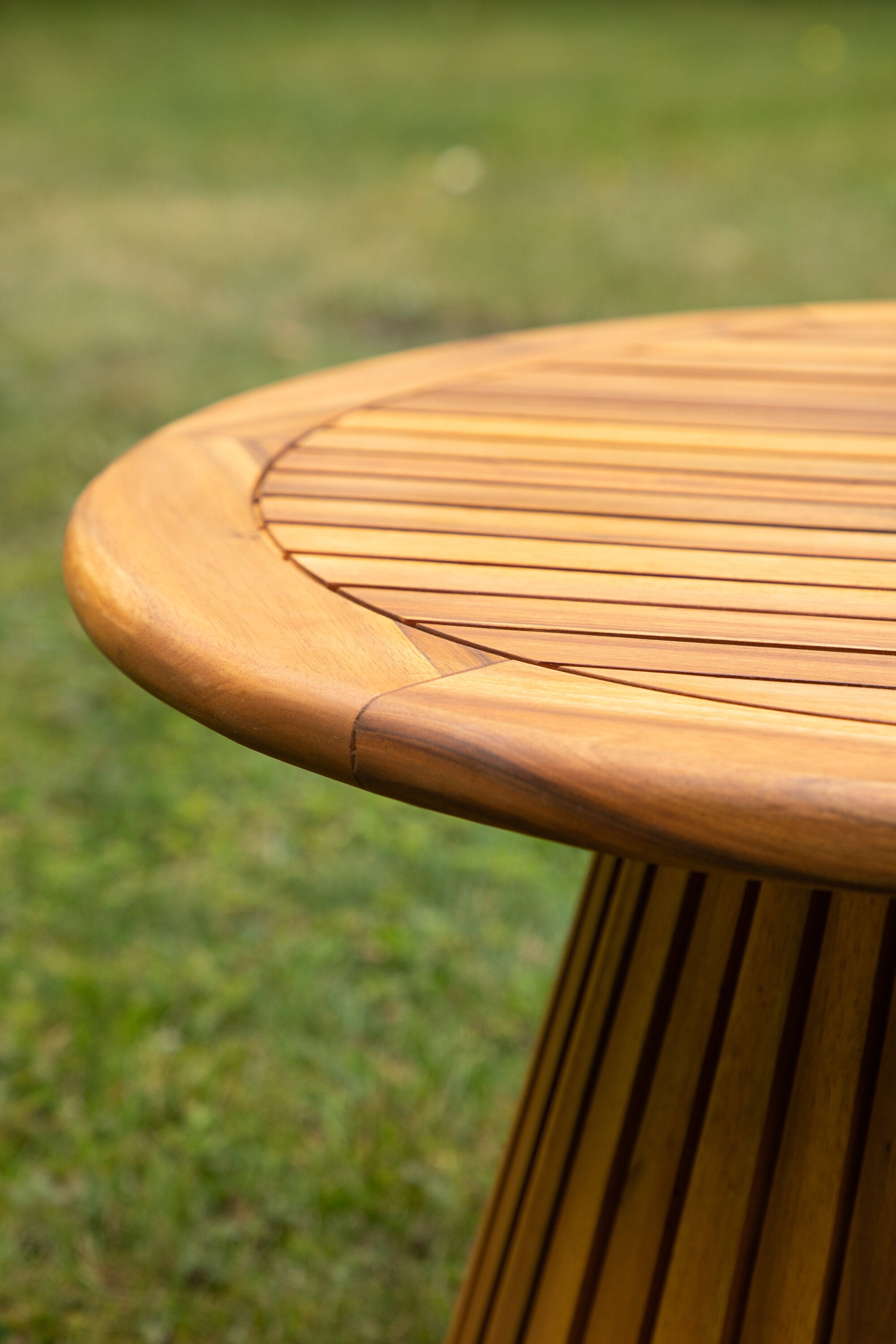 Lumpur Beistelltisch in Natur präsentiert im Onlineshop von KAQTU Design AG. Beistelltisch Outdoor ist von Venture Home