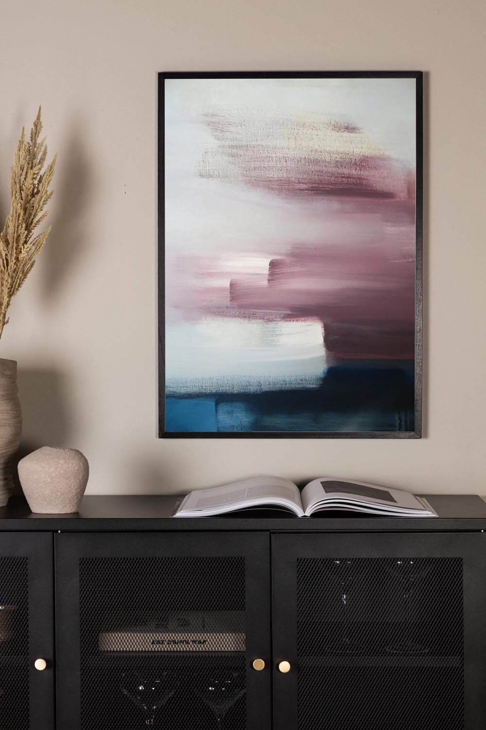 Dihin Poster in Lila präsentiert im Onlineshop von KAQTU Design AG. Bild ist von Venture Home