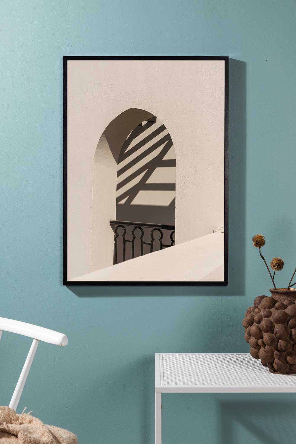 Balkon Poster in Weiss präsentiert im Onlineshop von KAQTU Design AG. Bild ist von Venture Home
