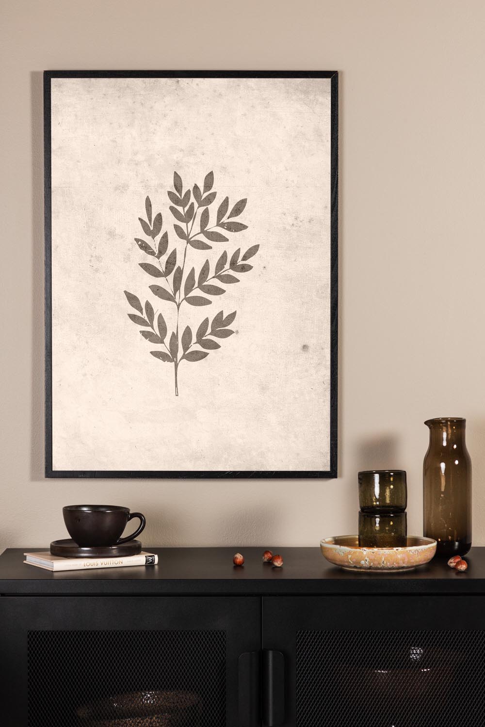 Spring Leaf Poster in Beige präsentiert im Onlineshop von KAQTU Design AG. Bild ist von Venture Home