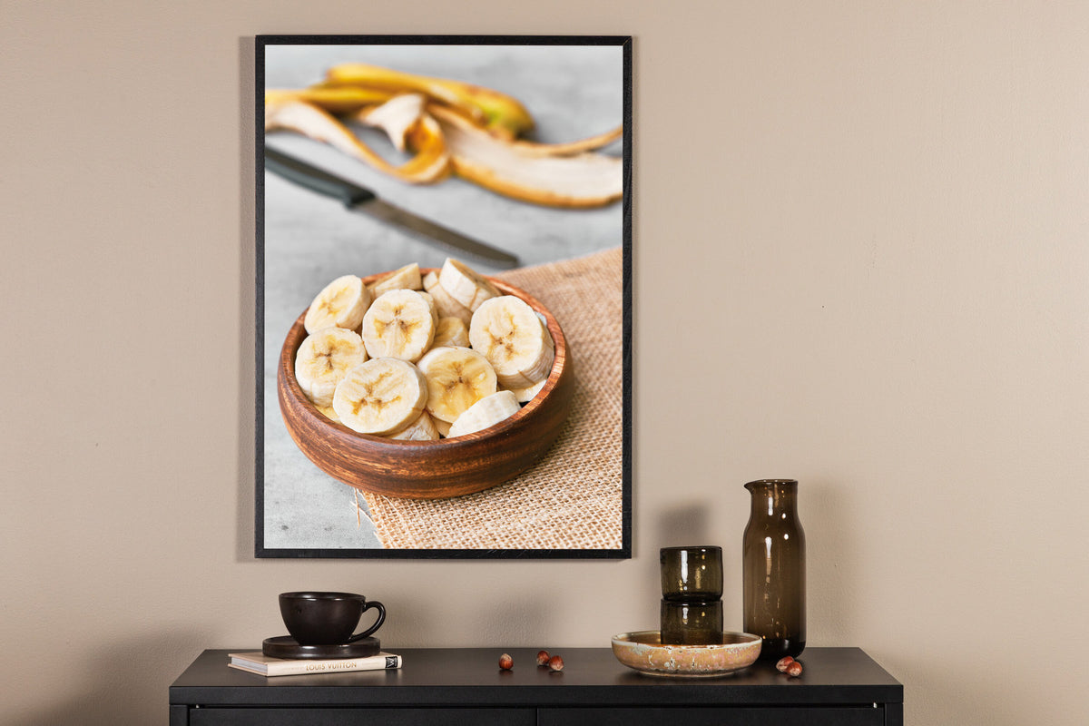 Banana Poster in Gelb präsentiert im Onlineshop von KAQTU Design AG. Bild ist von Venture Home