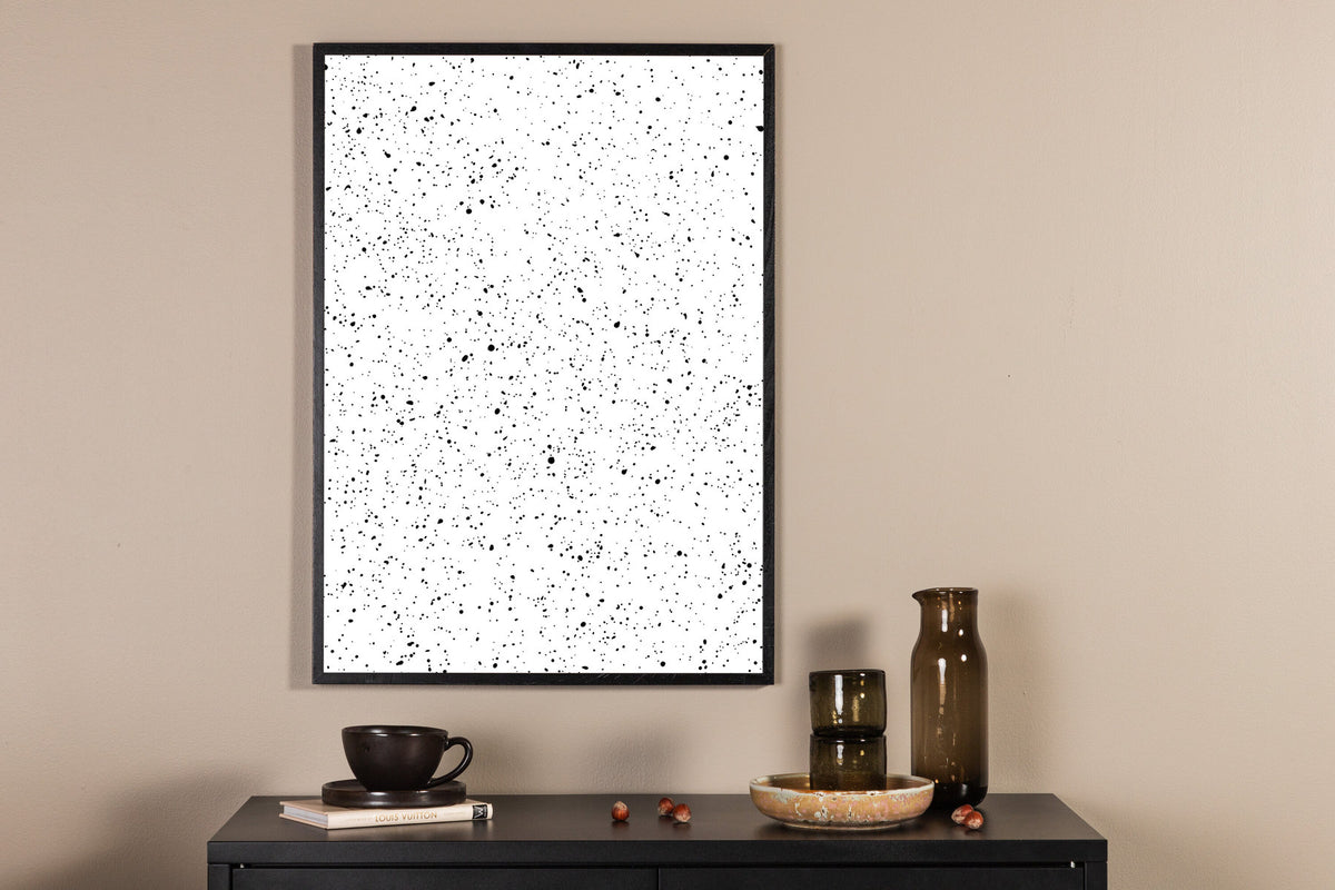 Dots Poster V1 in Weiss präsentiert im Onlineshop von KAQTU Design AG. Bild ist von Venture Home