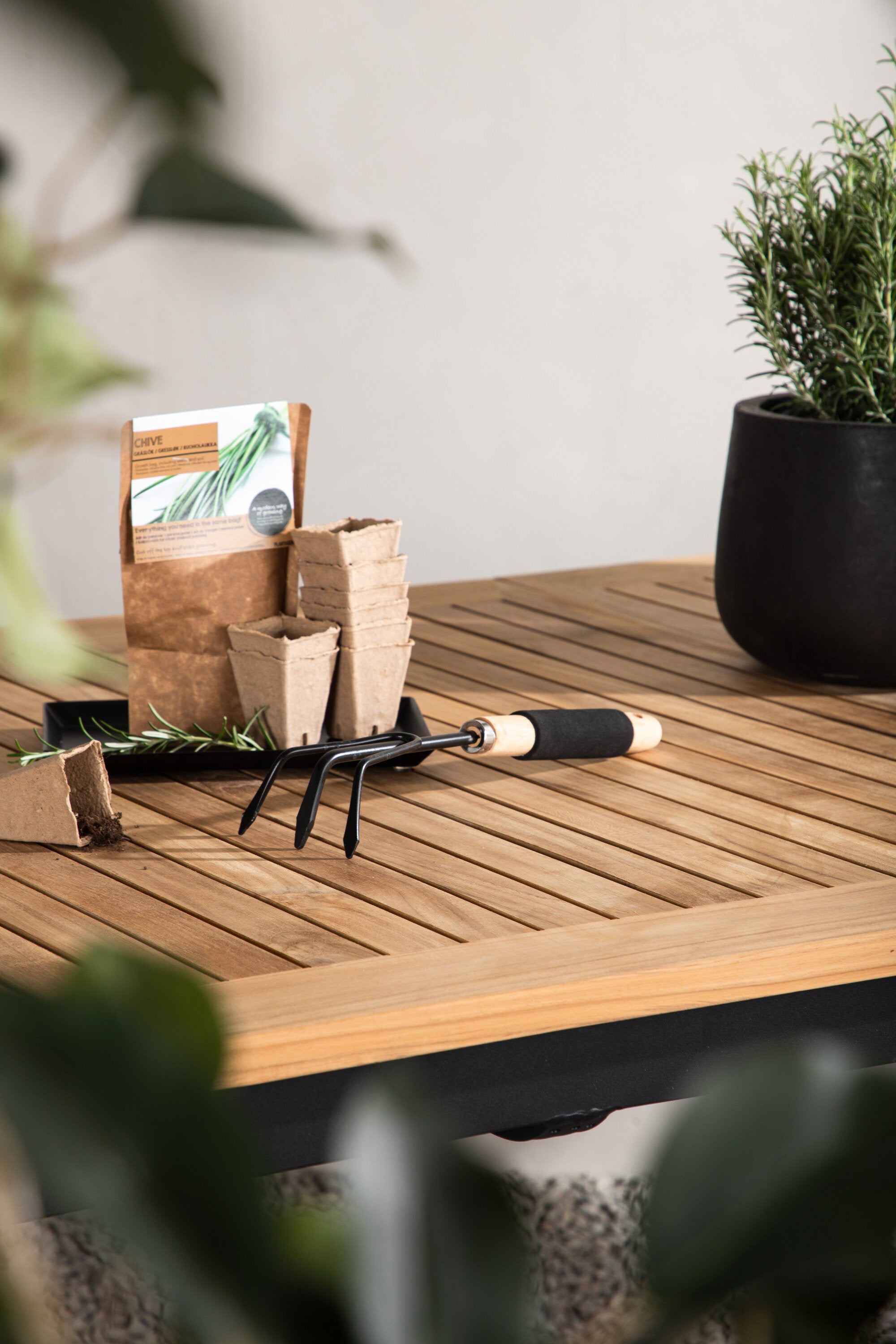 Panama Gartentisch ausziehbar in Schwarz präsentiert im Onlineshop von KAQTU Design AG. Gartentisch ist von Venture Home