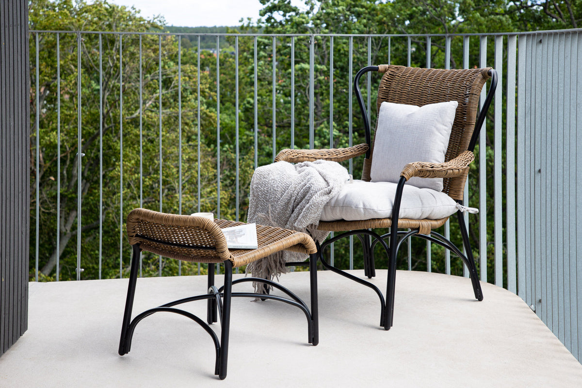 Loreto Lounge Stuhl in Schwarz präsentiert im Onlineshop von KAQTU Design AG. Outdoor-Sessel ist von Venture Home