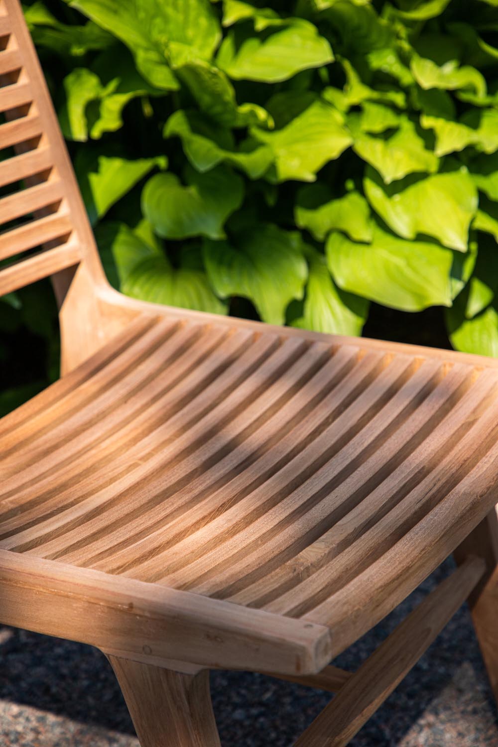 Ribbon Lounger in Natur präsentiert im Onlineshop von KAQTU Design AG. Outdoor-Sessel ist von Venture Home