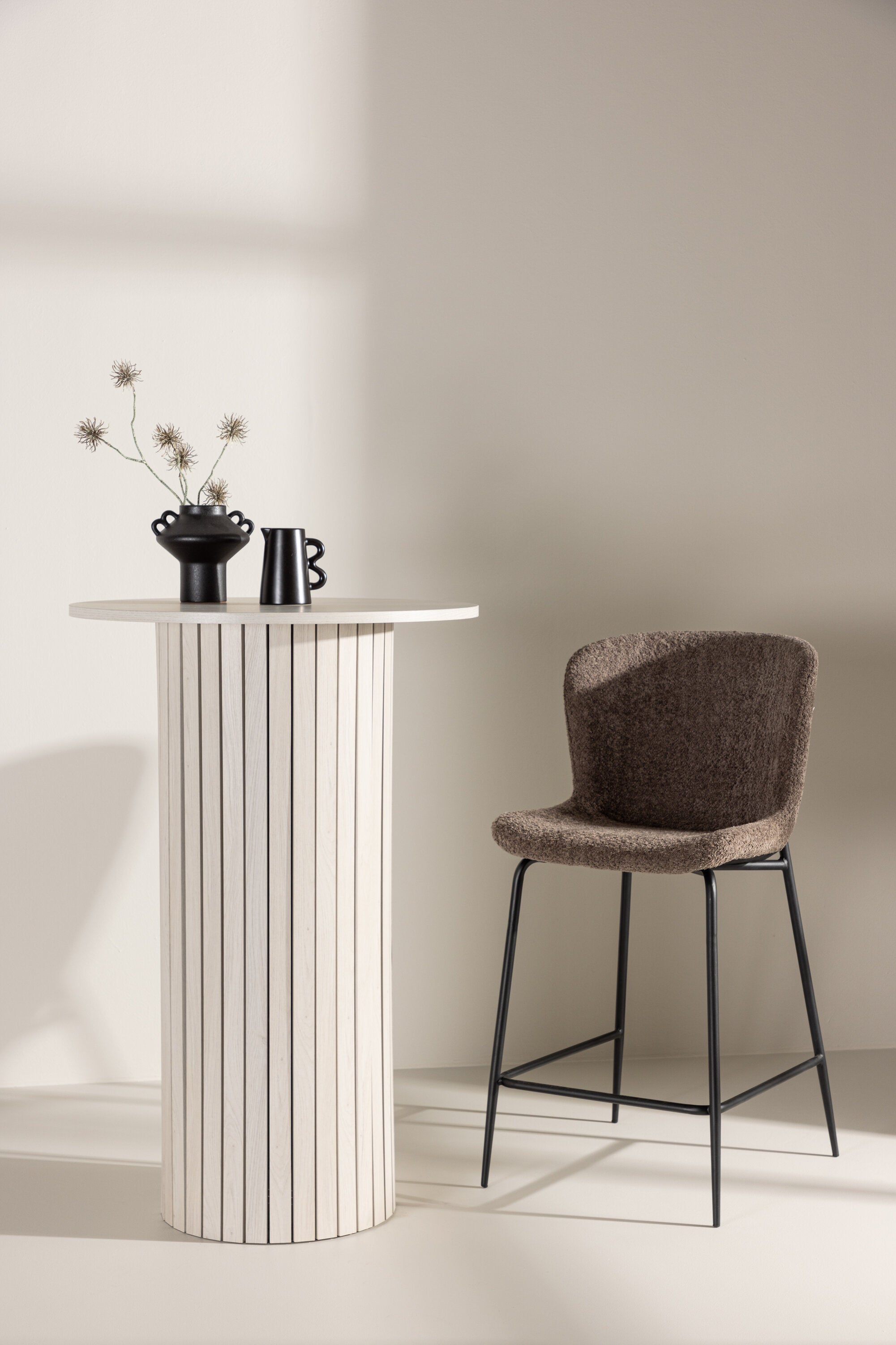 Härön Bartisch in Tünchen präsentiert im Onlineshop von KAQTU Design AG. Hochtisch ist von Venture Home