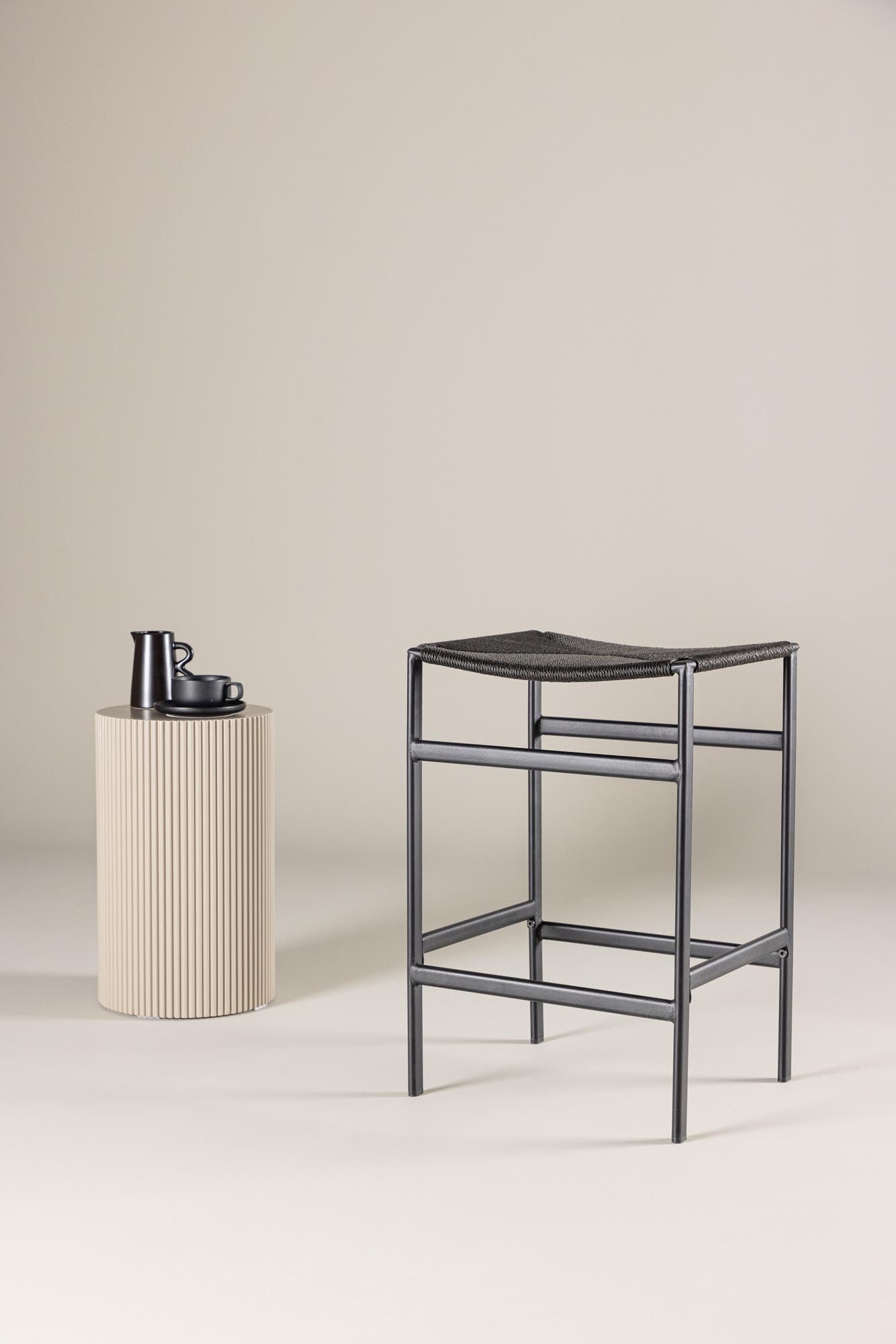 Polly Barstuhl in Schwarz präsentiert im Onlineshop von KAQTU Design AG. Barstuhl ist von Venture Home